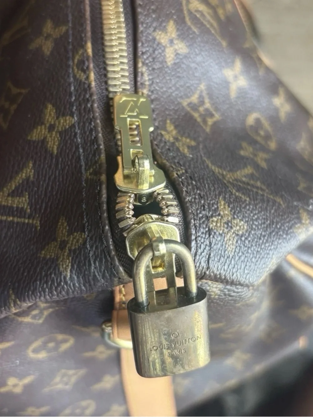Auth LOUIS VUITTON Keepall Bandouliere 55 Monogram Canvas Duffel Bag JD Initial